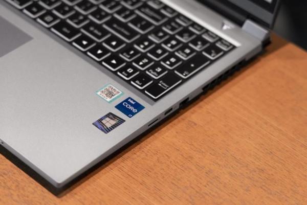 高效能 + 好螢幕就能搞創作？—雷神創作大師評測