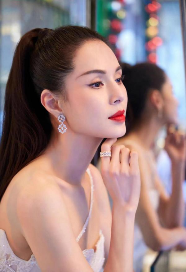 你敢相信這是五十多歲的狀態&mdash;李若彤