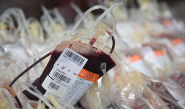 1996年,山東少女為養家三度賣血,死後三個哥哥為她披麻戴孝 1996年,山東少女為養家三度賣血,死後三個哥哥為她披麻戴孝