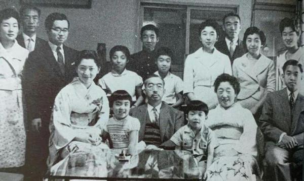 舊宮家的皇族迴歸之路，賀陽家靠拼兒子，東久邇家與天皇血緣最近