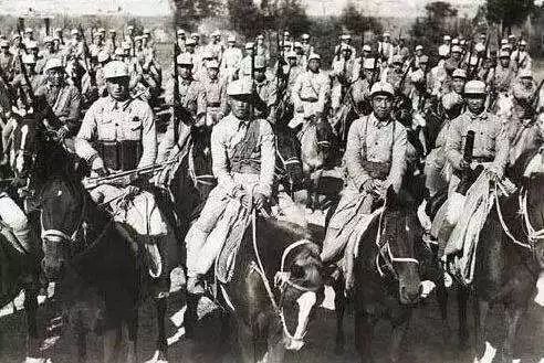 1995年，山西老頭去首都訪友，楊成武派軍車全程護送，他是誰？