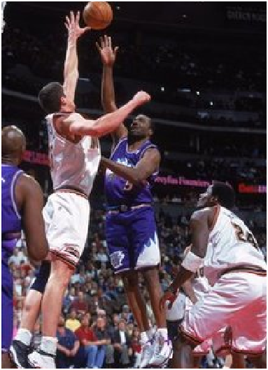 NBA吝嗇鬼傳奇：吃飯從不掏錢，領百萬年薪卻偷鄰居電過日子