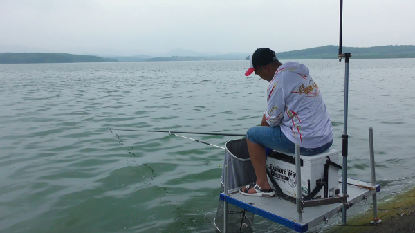 春釣淺灘易炸窩，新手容易犯錯，看看老釣友是如何處理的
