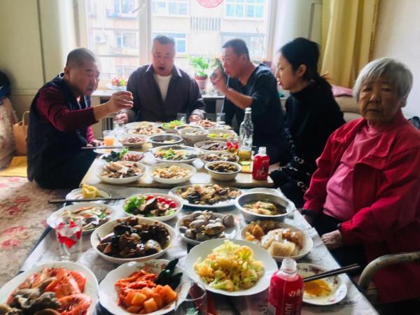 有家人，有陪伴，祥和喜樂，就是最美最暖的年味