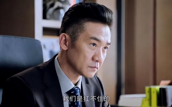 給過去一年“演技最好的10位老戲骨”排名，李幼斌第6，丁勇岱第2