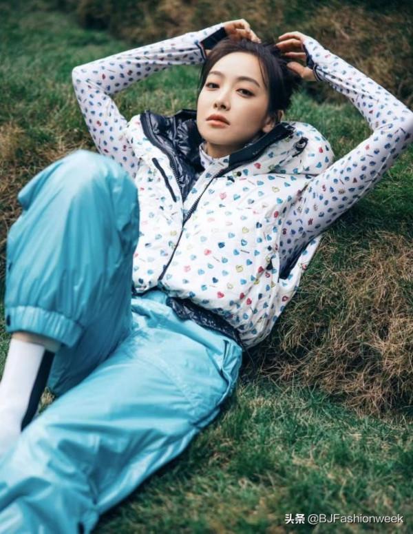 冬季穿毛茸茸look,保暖又洋氣,照著宋茜穿,暖意滿懷 冬季穿毛茸茸look,保暖又洋氣,照著宋茜穿,暖意滿懷