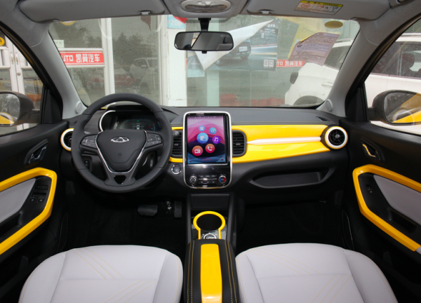 10月交付10125輛,奇瑞小螞蟻讓宏光MINI很緊張? 10月交付10125輛,奇瑞小螞蟻讓宏光MINI很緊張?