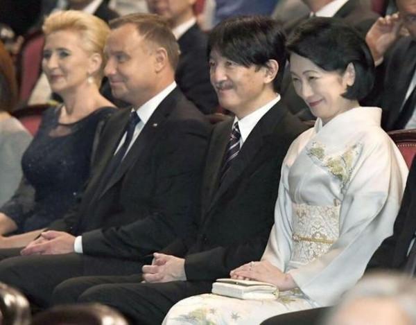 千年狐狸哪能那麼簡單：紀子妃40歲搏命做試管產皇孫，成最後贏家