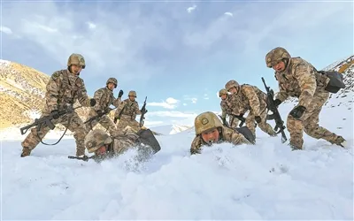 解放軍和武警部隊新年度軍事訓練拉開大幕