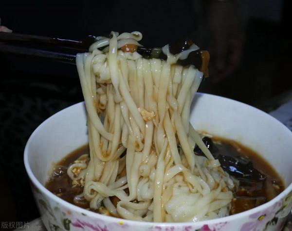 北京人兒的一日三餐吃什麼,每天狂吃還不胖,怎麼做到的? 北京人兒的一日三餐吃什麼,每天狂吃還不胖,怎麼做到的?