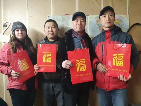 駐烏克蘭使館透過&OpenCurlyDoubleQuote;春節包&rdquo;向旅烏同胞送溫暖送吉祥