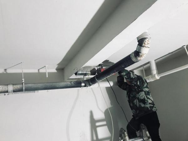 一樓帶小院的房子今天獨立下水改造完工