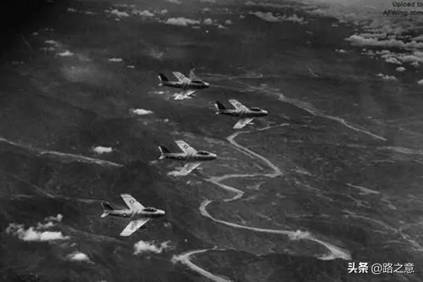 三架中彈的轟炸機,悲壯地撲向目標,為中國空戰史留下經驗和教訓 三架中彈的轟炸機,悲壯地撲向目標,為中國空戰史留下經驗和教訓