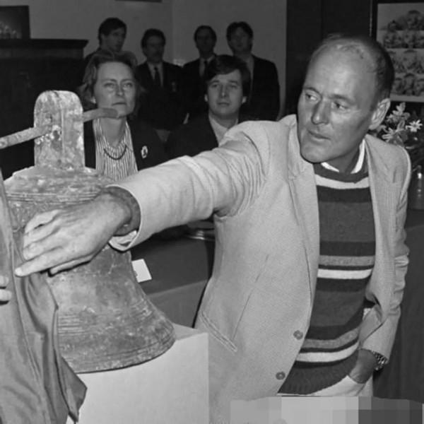 英國佬從沉船中盜走中國上百萬件文物，賣了兩億：砸了也不還中國