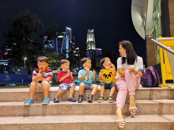 快樂又崩潰！我在新加坡7年，連生了5個兒子......