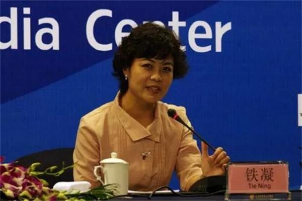 作協主席鐵凝：50歲等來良緣，寧願沒有也不能湊合