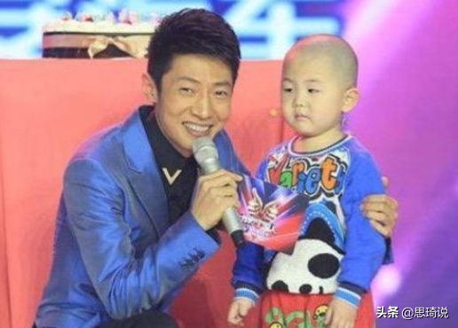 “萌神”張峻豪：3歲成名，5歲上春晚，7歲年入百萬，如今怎樣了