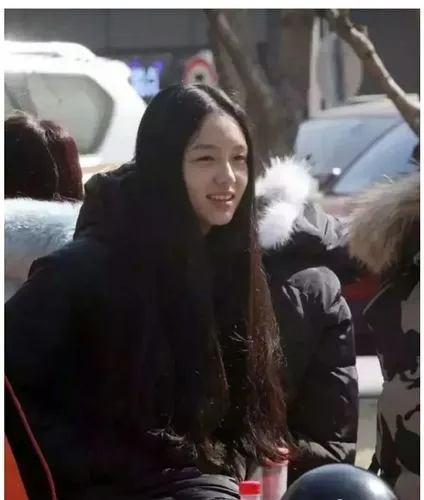 “左右逢源”周也：靠少年的你走紅，後討好李冰冰，冷臉迎合蘇芒