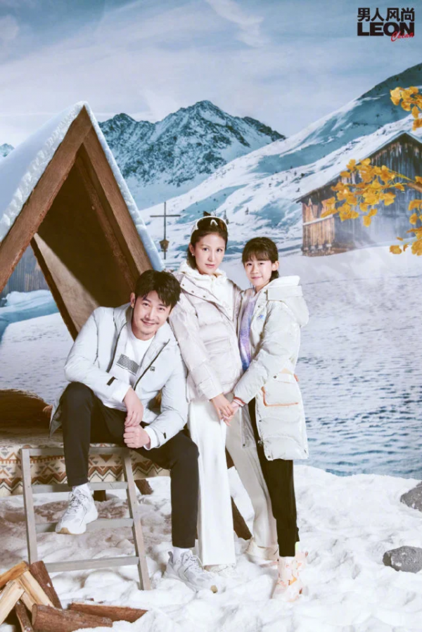 陸毅一家四口合體拍大片!他留鬍子變糙漢,倆女兒穿羽絨服超可愛 陸毅一家四口合體拍大片!他留鬍子變糙漢,倆女兒穿羽絨服超可愛