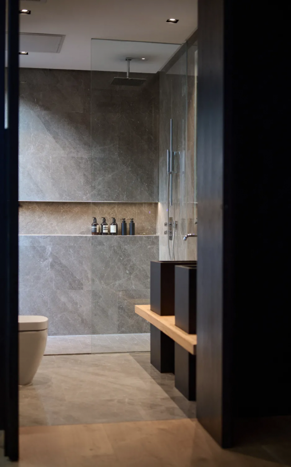 跨國夫妻爆改北京大雜院,100㎡做一居室,剩下的全給景觀花園 跨國夫妻爆改北京大雜院,100㎡做一居室,剩下的全給景觀花園