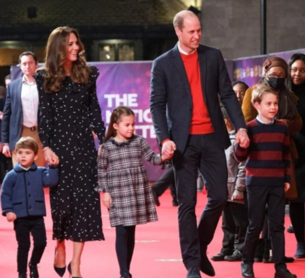 凱特三娃首次走紅毯,喬治緊張夏洛特像超模,遺傳戴安娜美人基因 凱特三娃首次走紅毯,喬治緊張夏洛特像超模,遺傳戴安娜美人基因