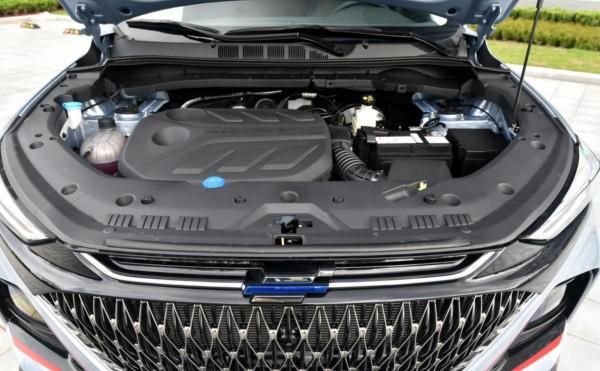 1.5T藍鯨動力，乘坐寬敞舒適，長安歐尚X7 PLUS哪款值得選？