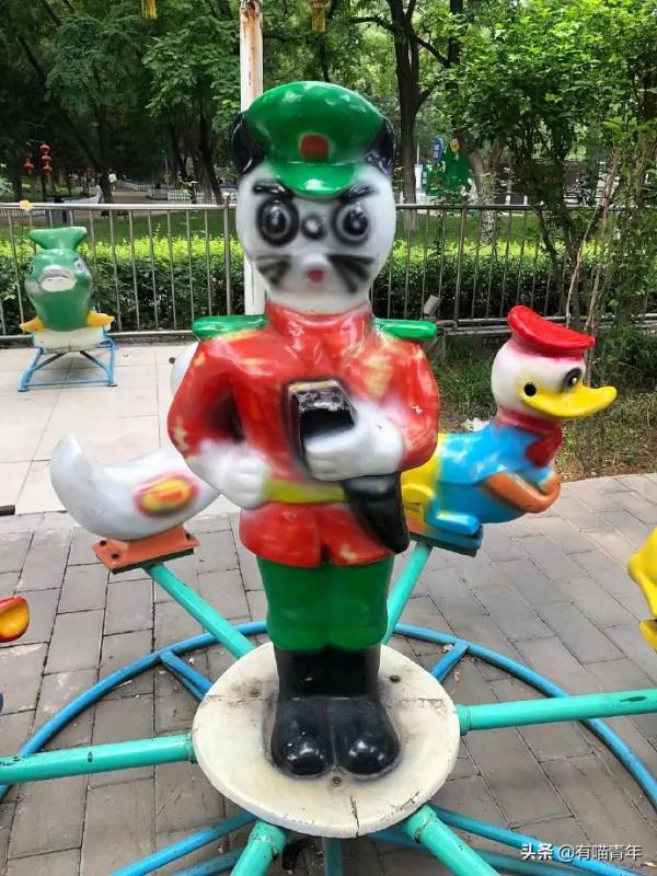 貓咪可以接地氣，但千萬不能接地府