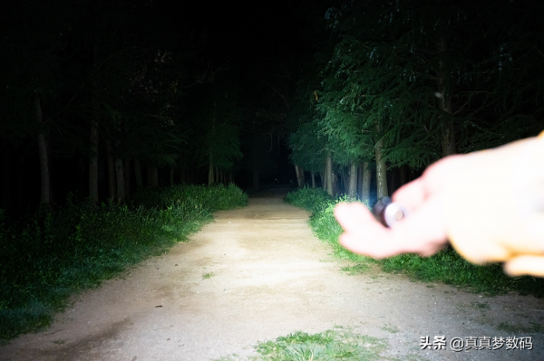 2021強光手電選購經驗 篇一:盤點我的高性價比強光手電筒 2021強光手電選購經驗 篇一:盤點我的高性價比強光手電筒