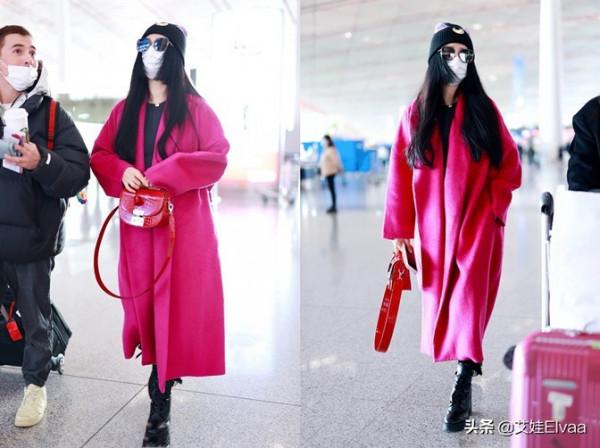 范冰冰罕走機場！穿玫紅色大衣氣質好拽，不走溫柔風酷到快認不出