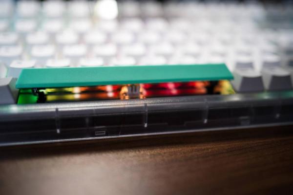 從效能到設計都是2021最大驚喜，鋁廠OG80蟲洞到底有多特別