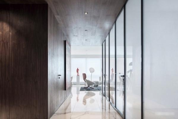 簡單的白色，卻能搭配任何顏色。因為白色能夠凸顯出他們的優點