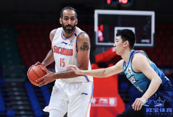聯盟唯一一支雙大外球隊！籃板優勢提升明顯，四川衝擊季後賽有戲