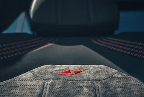 外觀大氣,9天后亮相中國市場!賓利添越S最新資訊曝光 外觀大氣,9天后亮相中國市場!賓利添越S最新資訊曝光