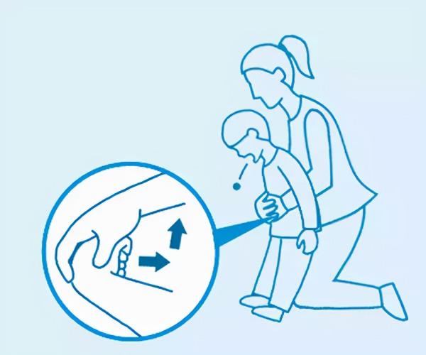 屍油敷臉、農藥洗澡、喂活蝌蚪，中國的家長們正在用偏方“謀殺”孩子