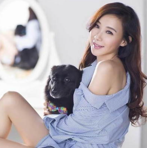 至今未婚的10位大齡女星,感情一個比一個精彩,最小的也有50歲 至今未婚的10位大齡女星,感情一個比一個精彩,最小的也有50歲