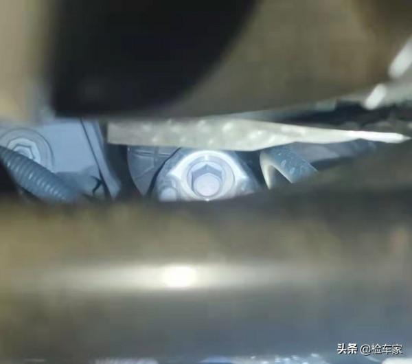 70多萬買臺雷克薩斯LS，車商：有這種好事兒我還想著你？