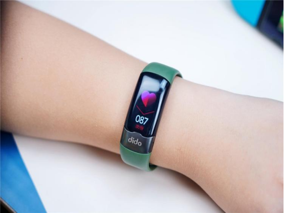 體檢查出&OpenCurlyDoubleQuote;竇性心律&rdquo;是啥意思？心律不齊是心臟病嗎？總算明白了