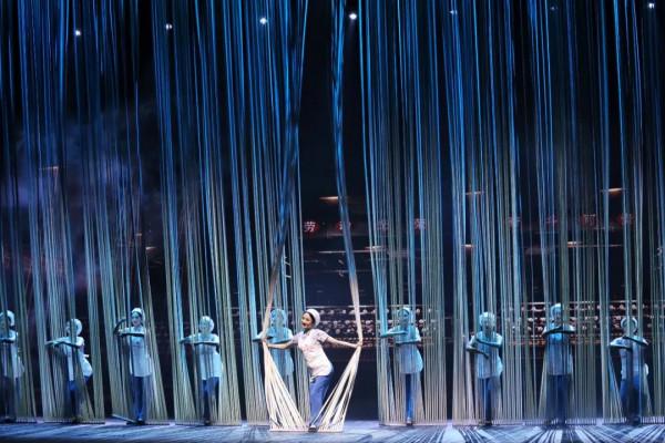 1年有150天住酒店，44次旅行，47次飛行！這江南女子怎麼做到的？