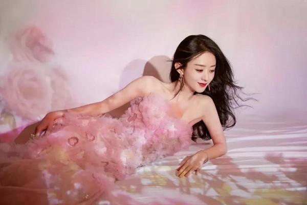 趙麗穎，每一天都既是明天，也是今天，也會變成昨天