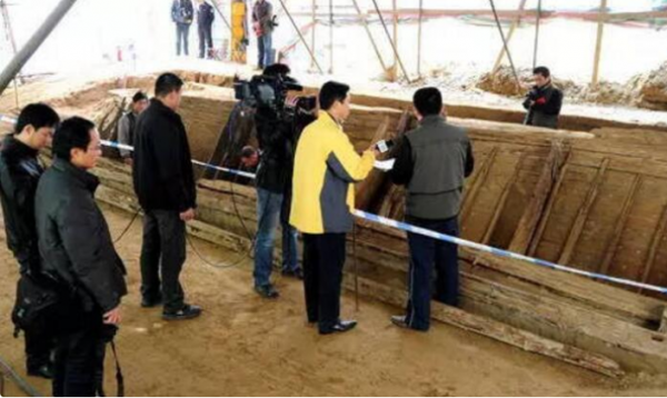 2010年，山東鬧市區驚現古沉船，出土無價之寶，讓專家大開眼界