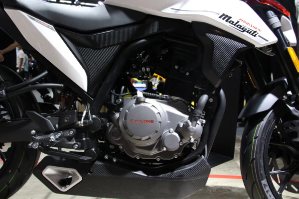 前衛科幻的公升級運動巡航RA9、RX850、RE5等賽科龍摩博會下餃子 前衛科幻的公升級運動巡航RA9、RX850、RE5等賽科龍摩博會下餃子