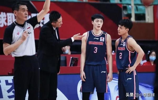 霸氣！雅尼斯直言“雙殺”廣東，杜鋒或爆冷福建，楊鳴笑得像朵花