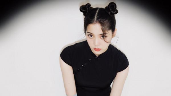 歐陽娜娜身穿黑色修身旗袍,盡顯俏皮可愛 歐陽娜娜身穿黑色修身旗袍,盡顯俏皮可愛