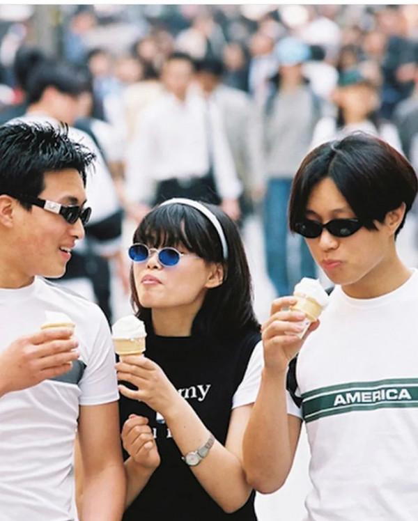 告別網紅臉！30年前的素人街拍，每個人都美得非常真實