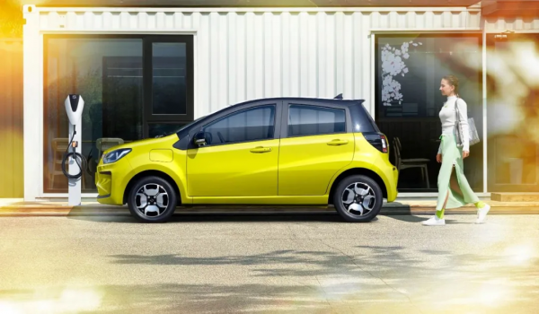 宏光MINI火到不行,其實和它同級別的這幾款車也不差? 宏光MINI火到不行,其實和它同級別的這幾款車也不差?