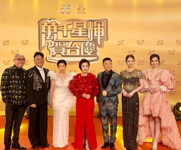 TVB臺慶人氣難回血！直播出事故觀眾叫苦，明星和空座互動顯尷尬