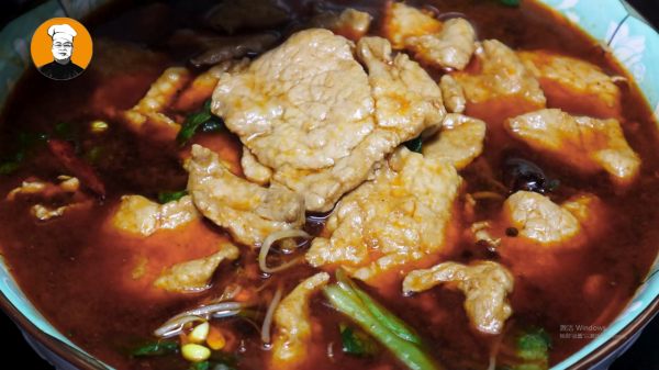 水煮肉片正確做法，肉片嫩滑麻辣鮮香，味道比飯店還好吃