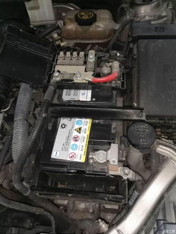 當別克昂科威的儀表盤顯示充電系統故障怎麼解決？