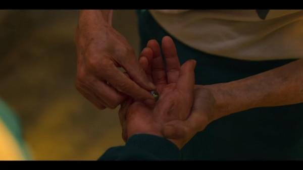 《魷魚遊戲》001伯伯是男主角親父?8大看漏眼線索成鐵證 《魷魚遊戲》001伯伯是男主角親父?8大看漏眼線索成鐵證