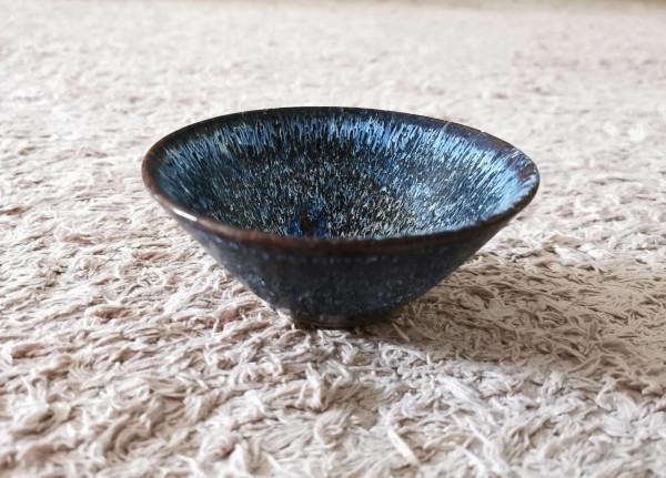 婺州窯“宋代.黑底.天藍釉藍白兔毫窯變茶盞”(古代南方分相釉) 婺州窯“宋代.黑底.天藍釉藍白兔毫窯變茶盞”(古代南方分相釉)